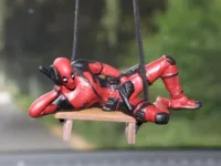 troviseur 1 Pendentif Deadpool