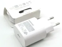 Samsung Chargeur PD 25W avec câble USB-C. Compatible Galaxy S24 à S20, Z Flip, Fold, Note et iPhone 15. Livraison rapide, prise EU incluse.