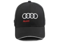 Casquette de baseball Audi en coton, logo brodé, réglable. Un accessoire élégant pour les fans d'Audi A3, A4, A6, Q5, RS4… Livraison rapide offerte dès 10€.