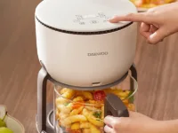 Découvrez la friteuse à air sans huile DAEWOO K5S/K5 PRO : compacte 2L, cuisson automatique à 360°, écran tactile ou mécanique. Idéale pour des repas sains, rapides et croustillants au quotidien.