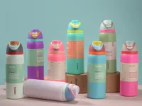 Hydratez-vous avec style grâce à la bouteille Owala 2025 en acier inoxydable. 24oz ou 32oz, paille intégrée, sans BPA, idéale pour sport, randonnée, aventure ou bureau.