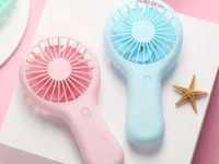  Restez au frais cet été avec le mini ventilateur de poche KFKF 800mAh USB rechargeable. Léger, silencieux, puissant et idéal pour vos déplacements !