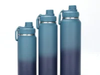 Bouteille d'eau thermique personnalisée 600 à 1000ml en inox 18/8. Gravure de nom/logo. Garde chaud 12h, froid 24h. Parfaite pour cadeaux, sport et camping.