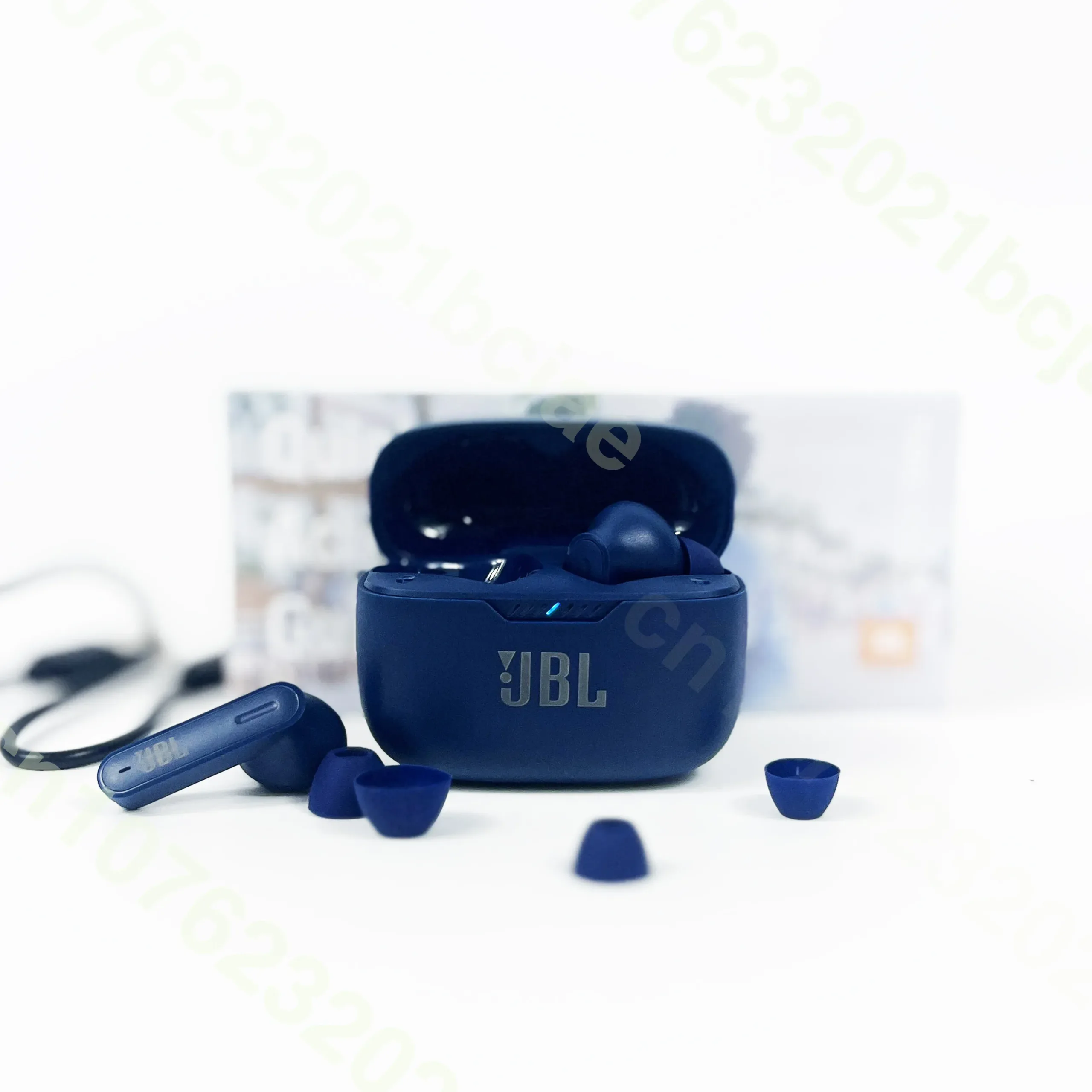 Écouteurs JBL Tune 230NC TWS JBL Pure Bass Étanches IPX4 Env. gratuit 3 Écouteurs JBL Tune 230NC TWS JBL Pure Bass Étanches IPX4 Env. gratuit – Image 3