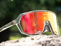 Lunettes vélo SCVCN homme photochromiques UV400 – protection solaire, anti-éblouissement, confort et visibilité pour route & VTT. Monture TR-90.