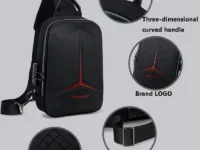 Sac bandoulière homme multifonction avec port USB. Antivol, robuste et pratique, idéal pour le sport, la moto, les voyages et les sorties quotidiennes