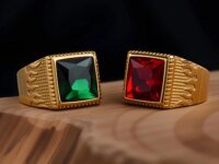 Bague homme en acier inoxydable 316L plaqué or 18K avec pierre effet onyx noir. Style vintage et urbain, résistante et élégante – AllbyZone.