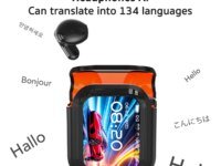 Écouteurs traducteurs HTC NE20 Bluetooth 6.0 avec écran intelligent, traduction via application, autonomie 24h, étanchéité IPX4 et qualité audio premium. Idéal voyage et travail.