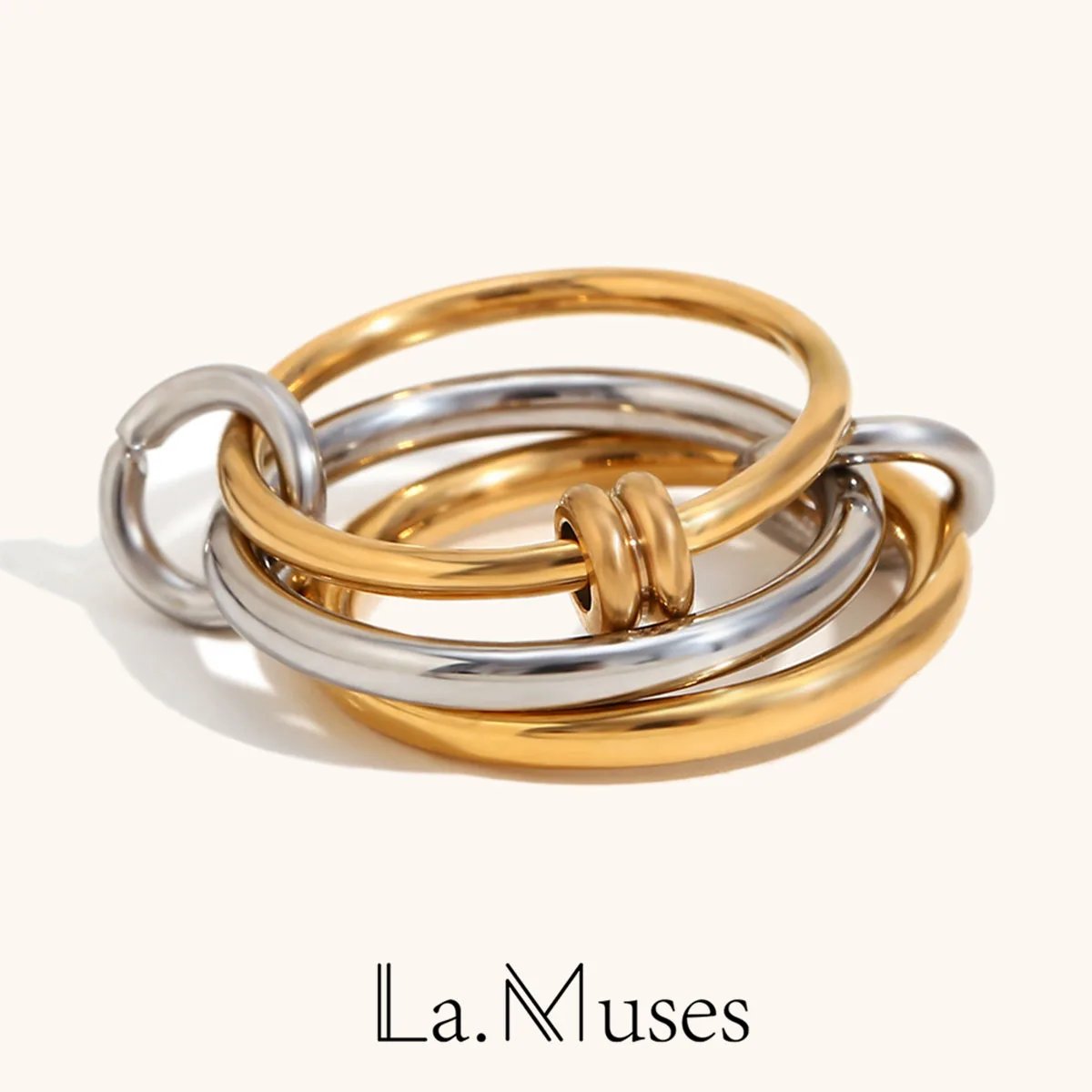 La.Muses – bague multicouche en acier inoxydable pour femmes, mélange de couleurs Port. rapide 1 Bague La.Muses multicouche pour femme en acier inoxydable 316L, plaqué or 18 carats. Design double ton, imperméable, hypoallergénique, bijou tendance à porter au quotidien.
