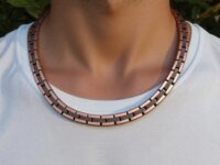 Collier ARADOO Serpentine en cuivre pur pour hommes et femmes. Bijou premium au design géométrique, élégant et symbolique, idéal en cadeau ou au quotidien.