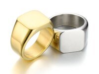 Chevalière carrée homme HNSP en acier inoxydable 316L, largeur 14 mm. Bague masculine moderne, résistante et élégante, idéale pour fêtes et usage quotidien.
