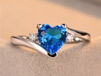 Bague cœur pierre de naissance JUNXIN en or blanc rhodié avec zircon étincelant. Idéale fiançailles, mariage ou cadeau romantique. Tailles US 6 à 11.