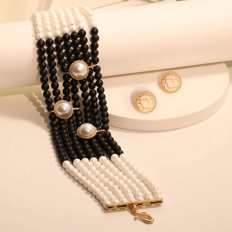 Parure Vintage Perles Choker & Boucles d’Oreilles – Collier Ras-du-Cou Élégant Géométrique Femme | Bijoux Mariage & Soirée Chic 3 Parure Vintage Perles Choker & Boucles d’Oreilles – Collier Ras-du-Cou Élégant Géométrique Femme | Bijoux Mariage & Soirée Chic – Image 3