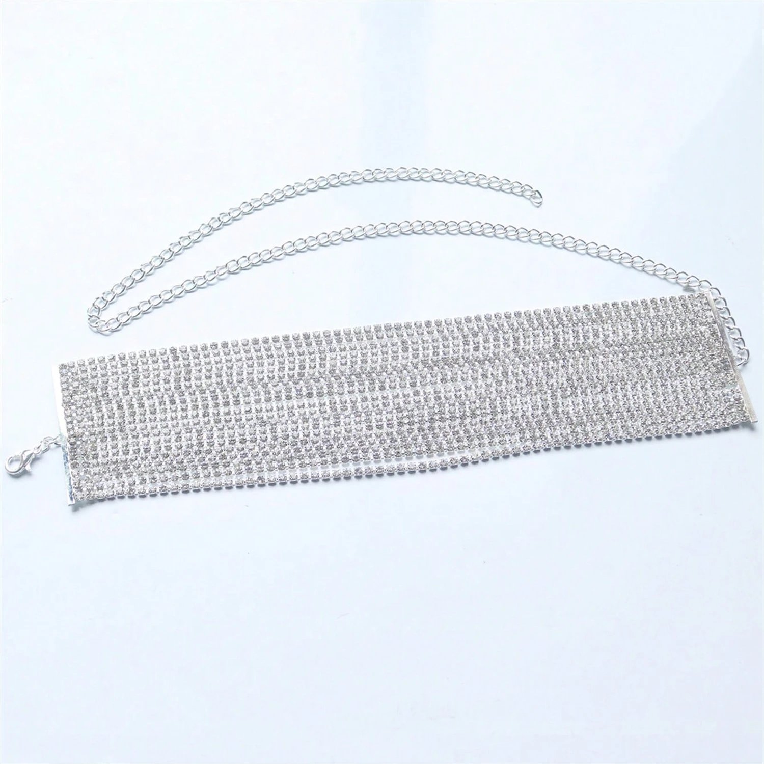 Collier à Pampilles Multicouches en Strass Luxe – Chaîne de Clavicule Élégante & Exagérée pour Soirée et Fête 4 Collier à Pampilles Multicouches en Strass Luxe – Chaîne de Clavicule Élégante & Exagérée pour Soirée et Fête – Image 4