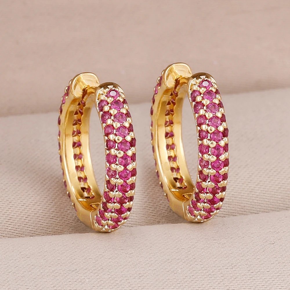 Boucles d’Oreilles Huggie en U Plaqué Or 14K – Créoles Géométriques en Zircon CZ & Acier Inoxydable Port. rapide 5 Boucles d’Oreilles Huggie en U Plaqué Or 14K – Créoles Géométriques en Zircon CZ & Acier Inoxydable Port. rapide – Image 5