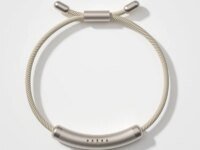 Bracelet anti-moustiques 2026 portable pour adulte. Répulsif naturel sans produits chimiques, idéal pour extérieur, voyage, camping et été. Protection longue durée.