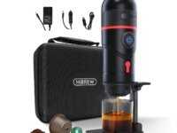 HiBREW H4 : machine à café portable 20 Bar, 12V voiture & maison. Compatible Nespresso, Dolce Gusto et café moulu. Expresso chaud partout.