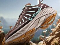 Chaussures de course Trail ONEMIX légères et respirantes. Semelle antidérapante, maille aérée, confort durable pour randonnée, marche nomade et course sur sentier. Modèle unisexe très demandé, excellente qualité et maintien.
