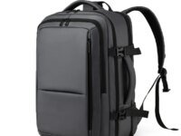 Sac à dos homme LANGYUN en tissu Oxford léger. Extensible 30L, imperméable, grande capacité, compartiment ordinateur 15.6 pouces, poches intérieures, style décontracté. Idéal voyage, travail, extérieur. Catégorie Sacs Cargo Utilitaires.