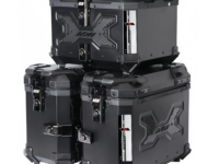 Top case moto aluminium CNC 55L et 65L, valise latérale 38L. Coffre étanche, verrouillage rapide, coussin dossier, montage universel, qualité premium pour motards nomades. Idéal voyage, aventure, moto utilitaire. Catégorie Sacs Cargo Utilitaires.