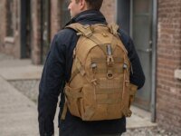 Sac à dos tactique ReFire Gear 35L pour randonnée, trekking, camping et outdoor. Grande capacité, système modulaire, bandes réfléchissantes, bretelles réglables et rangement optimisé pour les aventuriers, voyageurs et amateurs de plein air. Catégorie Sacs Cargo Utilitaires.