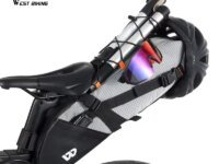 Sac de selle vélo étanche WEST BIKING 10L pliable et réglable. Idéal pour VTT et vélo de route. Grande capacité, installation rapide, bandes réfléchissantes et protection totale contre la pluie.